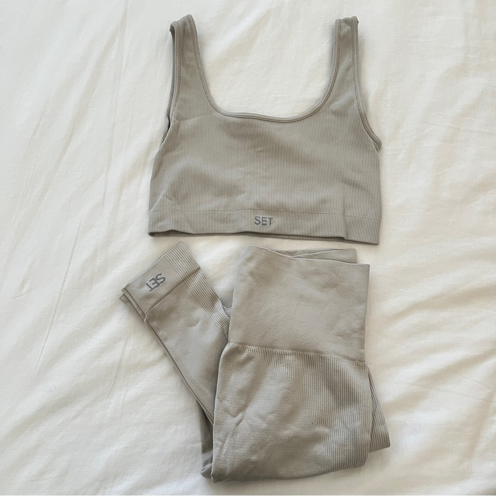 beige grey set active sculptflex bra and leggings set